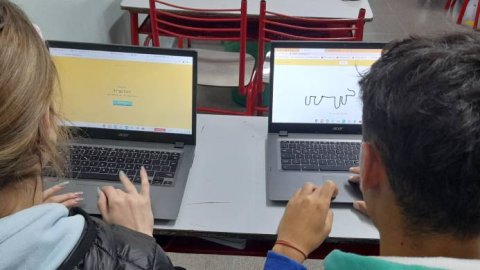 Google y Chicos.net llevan la Inteligencia Artificial a las aulas argentinas