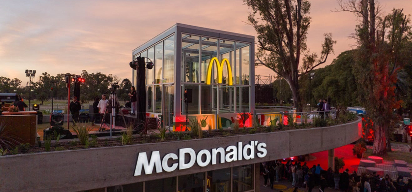 Un McDonald's único en la región abriò sus puertas en Rosario