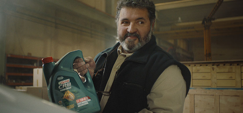 Castrol celebra a los "Capos del Capot", creado por GUT y producido por Oruga Cine