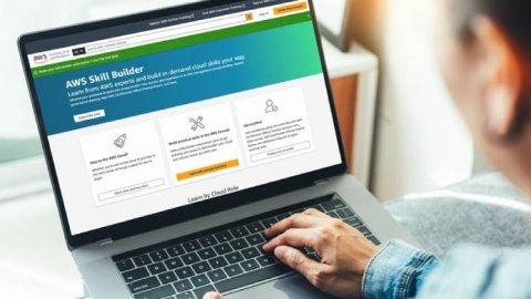 Amazon anuncia AI Ready, una iniciativa diseñada para capacitar en habilidades en IA