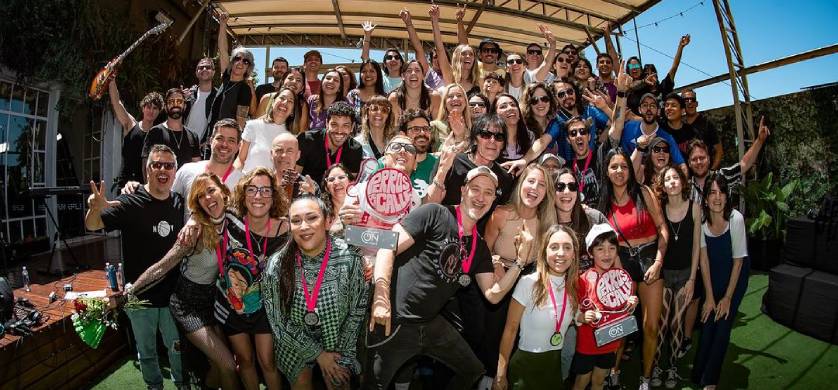 Axion Energy presentó el karaoke de Perros de la Calle