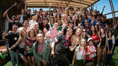 Axion Energy presentó el karaoke de Perros de la Calle