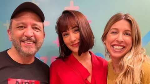 La cantante española Aitana visitó Vale 97.5