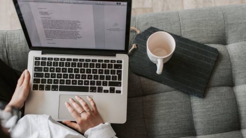 Encuesta de Latam Intersect PR: IA, Redes Sociales y los estilos de trabajo híbridos en periodistas argentinos