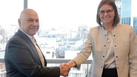 Grupo Olmos se hizo con las acciones de la empresa Fresenius Medical Care Argentina