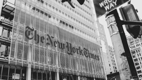 The New York Times acusa a OpenAI y Microsoft de copiar millones de artículos a través de su IA