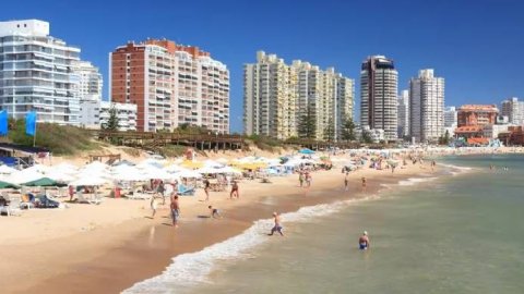 Los destinos más elegidos por los argentinos para vacacionar en Uruguay son Punta del Este, Solanas y La Paloma