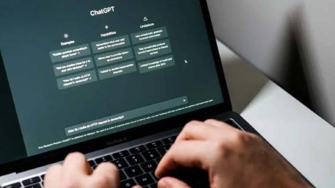 Predicciones para el periodismo 2024: estrategias que prioricen la audiencia, formatos y productos