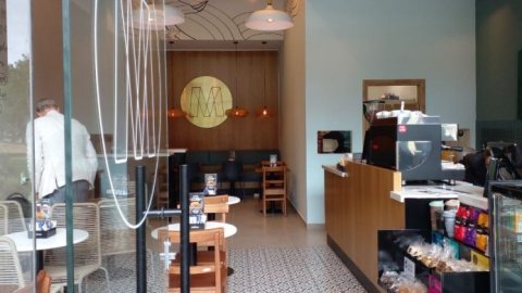 Café Martínez abre dos nuevos locales en Punta del Este y consolida su presencia en los puntos turísticos