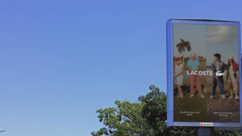 Sarmiento continúa ampliando su stock de dispositivos con un nuevo Tótem digital
