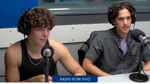 Andy Pruss y Juan Caruso, actores de "La sociedad de la nieve", visitaron Radio 10