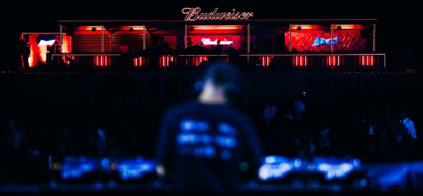 Budweiser reafirma su compromiso con la música y dice presente en las mejores fiestas del verano
