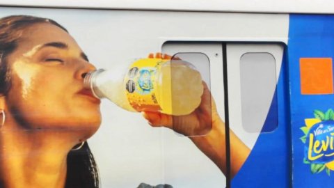 Levité lanzó su campaña “Frescura Posta” en ferrocarriles junto a Volmedia