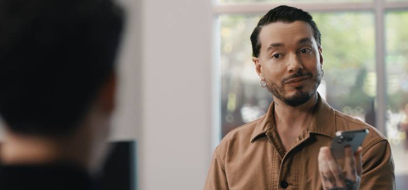 Con una campaña, J Balvin pone a prueba la red de Verizon durante el Super Bowl LVIII en Univision