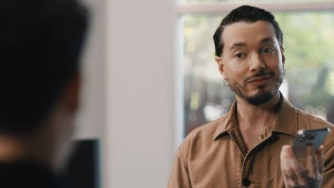 Con una campaña, J Balvin pone a prueba la red de Verizon durante el Super Bowl LVIII en Univision