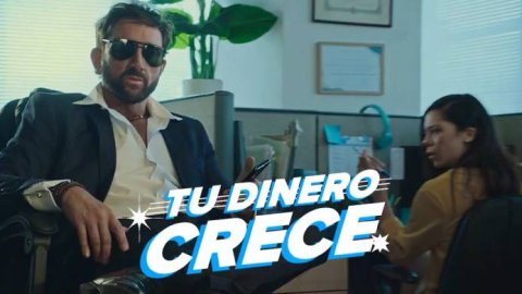 La nueva campaña de Super para Mercado Pago Chile con Arturo Longton de protagonista