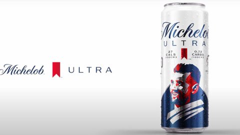 Michelob Ultra, de la mano de su agencia GUT Mexico City, lanza su nueva campaña "Messi Signs"