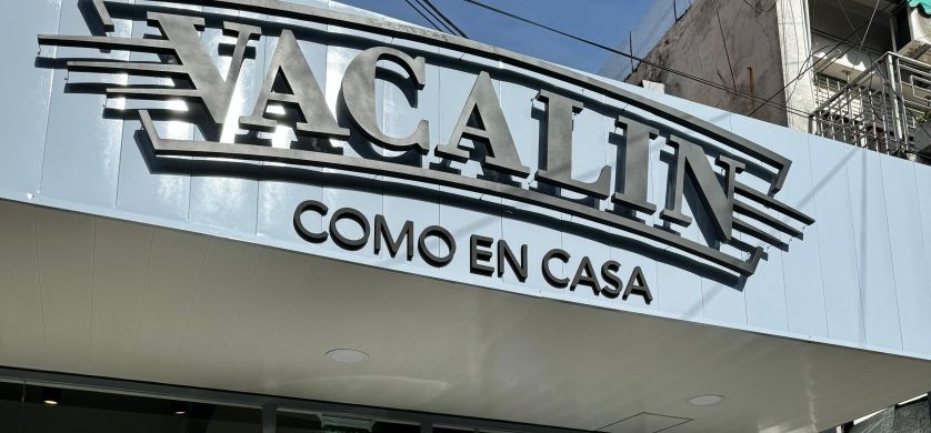 Vacalin abrió su tienda N°37 en Valentín Alsina
