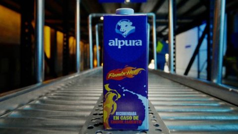 “Leche”, la nueva campaña de Flamin’ Hot creada por Isla México