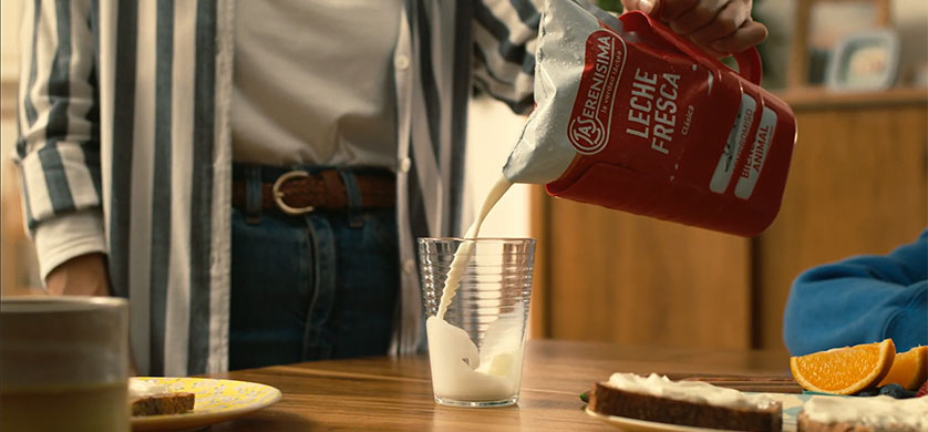 “Volvamos a lo esencial”, nueva campaña de CraveroLanis para La Serenísima