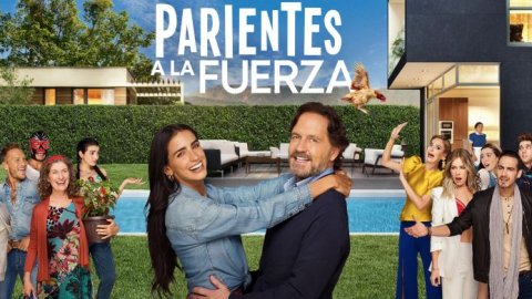 Telemundo Internacional estrena el dramedy “Parientes a la fuerza”