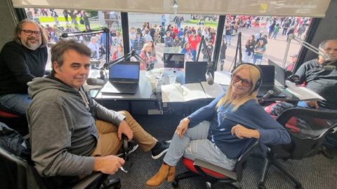 Radio Mitre presente en la Feria del Libro transmitió desde La Rural
