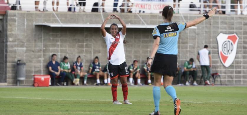 River Plate y Kotex celebran el Día del Fútbol Femenino