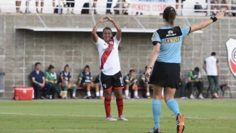 River Plate y Kotex celebran el Día del Fútbol Femenino