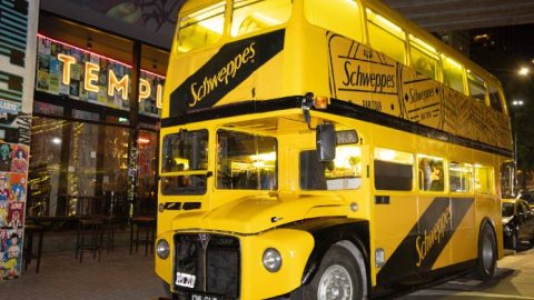 Schweppes realizó un evento para presentar su nueva campaña