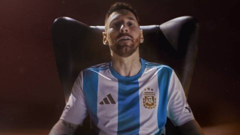 Campaña de Isla e YPF en la que se preguntan “¿Qué haría Messi?”