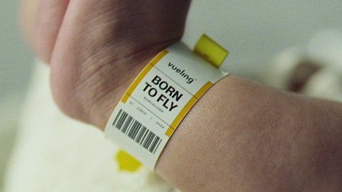 Vueling celebra su 20º aniversario con una nueva campaña
