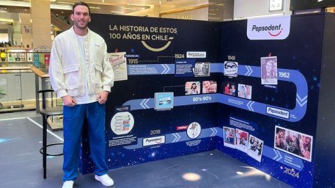 Pepsodent celebra su centenario con una inolvidable activación en Costanera Center