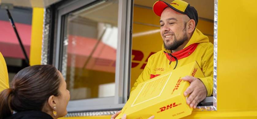 DHL Express abre su primer punto de venta móvil sustentable en Argentina