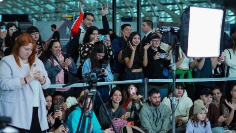 OMD y Aeropuertos Argentina innovan con una transmisión en vivo de Luzu TV desde Ezeiza