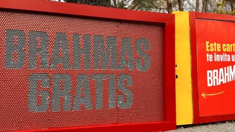 Acción en vía pública de Draftline y Brahma bajo la campaña “Lo Gratis se disfruta más”