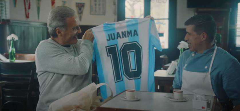 “¡Juegan los suplentes!”, la campaña de Mastercard para devolver el amor de los hinchas