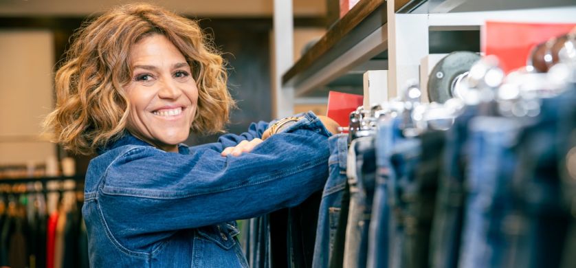 El furor del total denim en “Locas x el jean”, la nueva serie de Más Chic