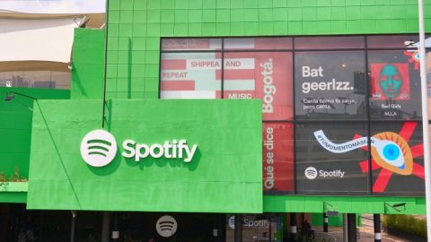 "Singing in your english", la campaña creada por Spotify Colombia y Founders