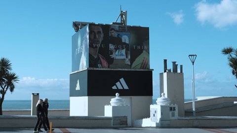 Adidas realizó una acción en Mar del Plata con producción de Mediamax