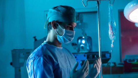 Universal+ anuncia la nueva serie documental ¨DR. Death: la historia detrás de la historia”