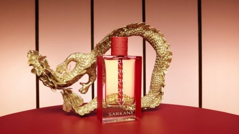 Koffie Agency y Sarkany lanzan la campaña para la nueva fragancia Dragoness