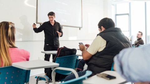 Digital Ad Expert lanza una nueva capacitación en Marketing e Inteligencia Artificial y ofrece becas para latinoamericanos