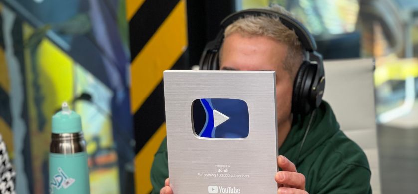 Bondi fue reconocido por Youtube por superar los 100k de suscriptores