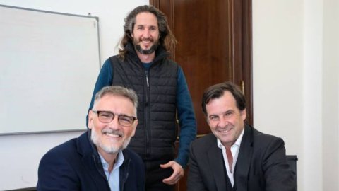 Santex firmó una alianza con el Gobierno Nacional para ofrecer cursos de XAcademy en la plataforma Capacitar