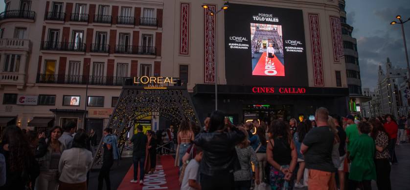 L'Oréal Paris lleva la París Fashion Week a la plaza del Callao