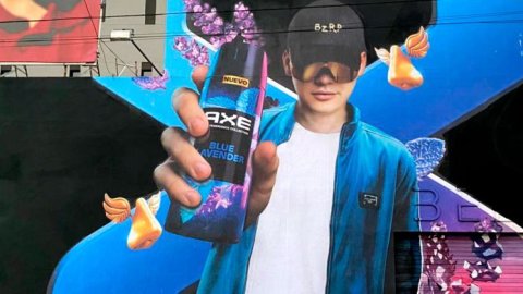 Axe junto a Latcom lanzan una campaña OOH para promocionar la colección de Bizarrap