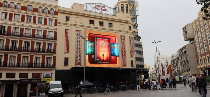 España: Editorial Planeta llena de intriga y pasión las pantallas de Callao City Lights