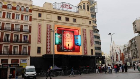 España: Editorial Planeta llena de intriga y pasión las pantallas de Callao City Lights