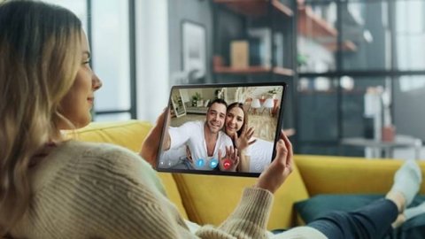 Autodidactas y emprendedoras: Madres que reinventan sus carreras en la era digital