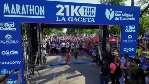 La Gaceta organizó la media maratón “Los 21K La Gaceta”